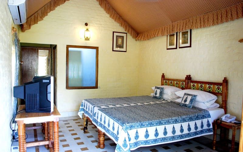 Hotel Sunbird Deluxe Double Room